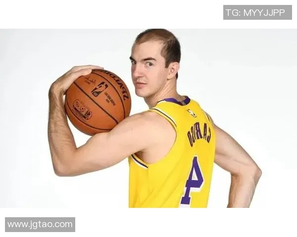 亚历克斯卡鲁索的篮球之路与传奇时刻回顾